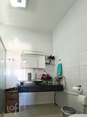 Image 27 - 870734