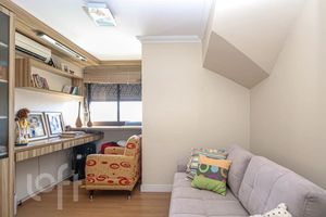 Image 17 - 870736
