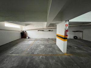 Image 23 - 870744