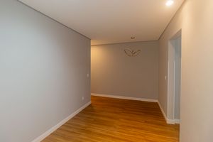 Image 3 - 870748