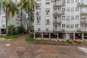 Image 11 - 870748