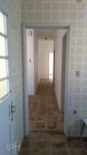 Image 21 - 870759