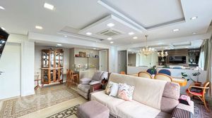 Image 9 - 870778