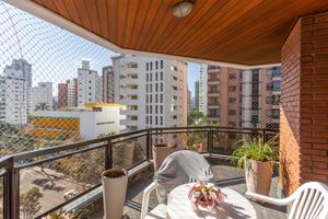 Image 8 - 870790