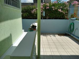 Image 4 - 870791