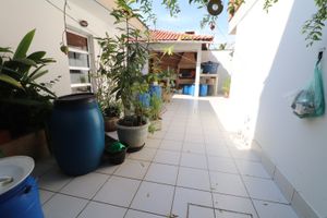 Image 29 - 870792