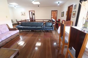 Image 4 - 870792