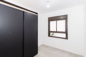 Image 19 - 870795