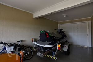 Image 38 - 870810