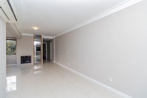 Image 3 - 870826