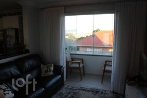 Image 8 - 870828