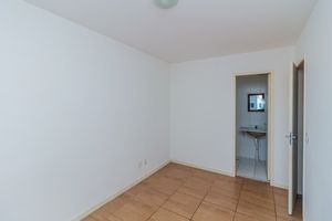 Image 6 - 870863