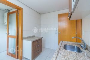 Image 8 - 870864