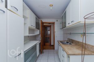 Image 6 - 870868