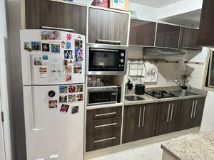 Image 17 - 870873