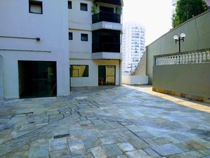 Image 9 - 870879