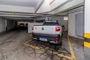 Image 31 - 870898