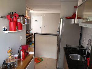 Image 13 - 870904