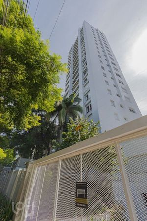 Image 35 - 870913