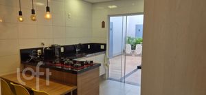 Image 9 - 870922