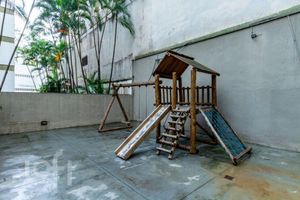 Image 17 - 870924