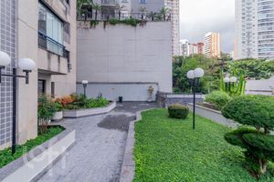Image 50 - 870931