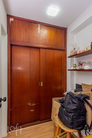 Image 32 - 870931