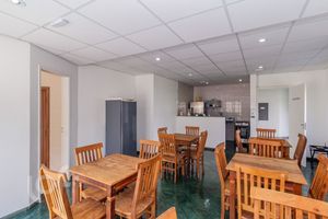 Image 44 - 870931