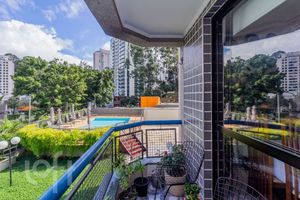 Image 9 - 870931