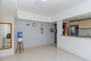 Image 3 - 870935