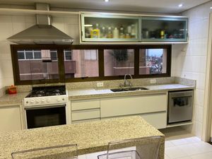 Image 17 - 870937