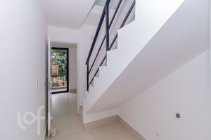 Image 3 - 870947