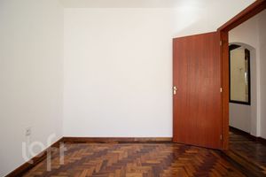 Image 19 - 870965