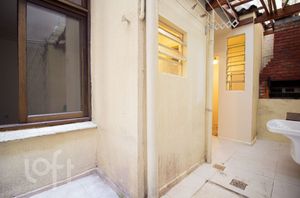Image 4 - 870965