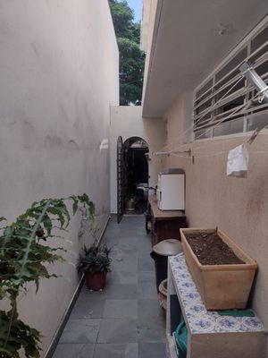 Image 21 - 870984