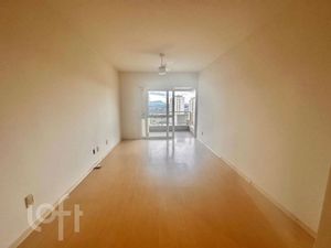 Image 8 - 870993