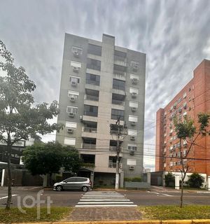 Image 17 - 870993
