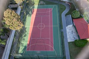 Image 9 - 870995