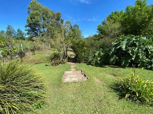 Image 12 - 870999