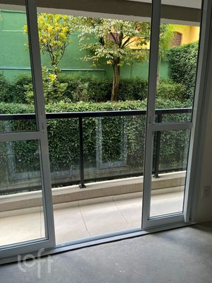 Image 6 - 871008