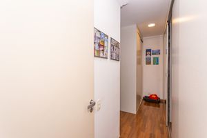 Image 31 - 871013