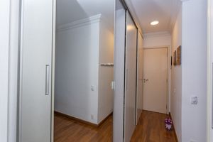 Image 33 - 871013