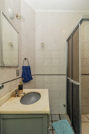 Image 4 - 871014
