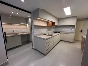 Image 4 - 871019