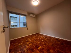 Image 8 - 871019