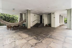Image 6 - 871068