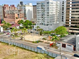 Image 12 - 871072