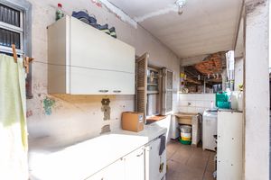 Image 19 - 871077