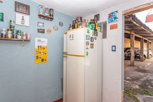 Image 30 - 871077