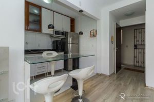 Image 1 - 871152